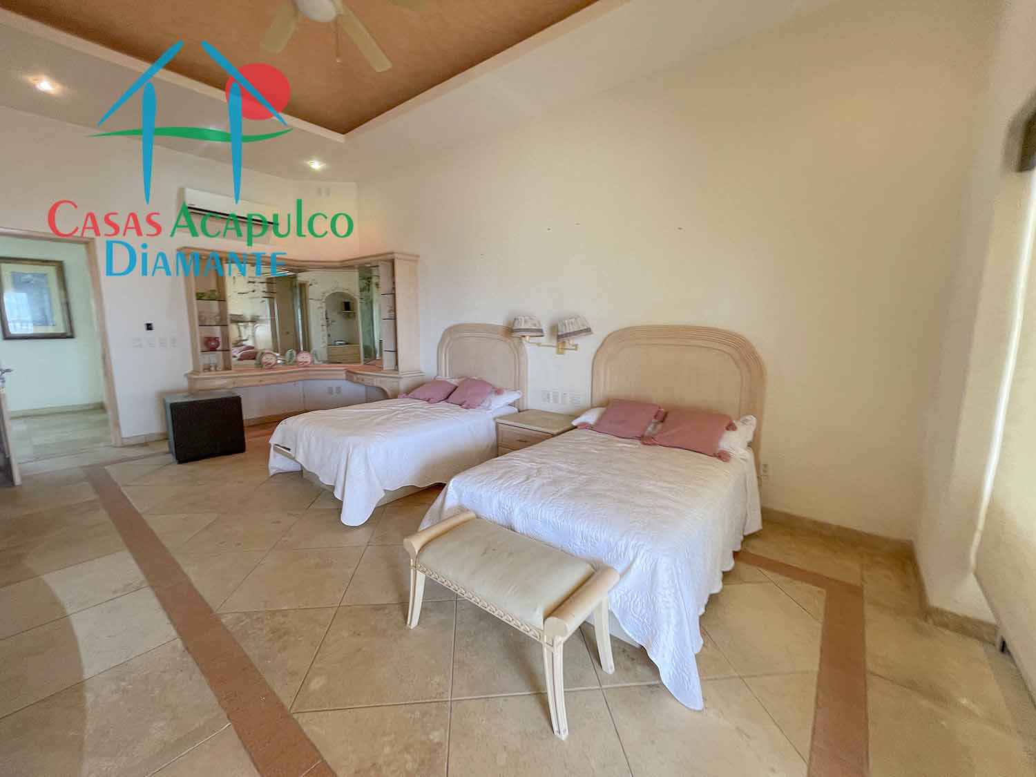 Tres Vidas Villa Universal - Recámara uno 3